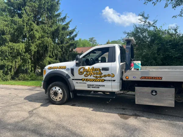 Golden Hook Towing - photo 3