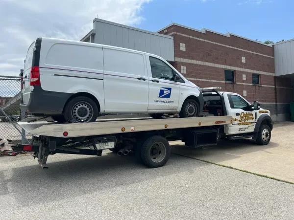 Golden Hook Towing - photo 4