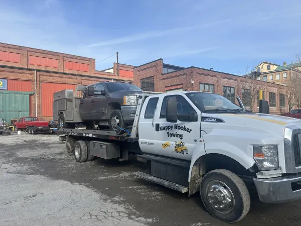 Happy Hooker Towing - photo 2