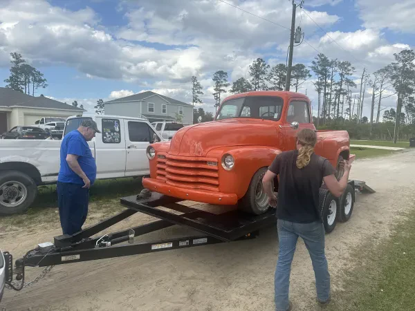 Happy Hooker Towing - photo 4