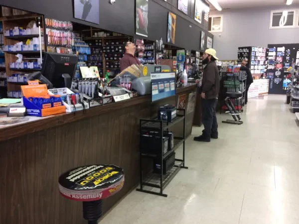 Hub Auto Supply - photo 4