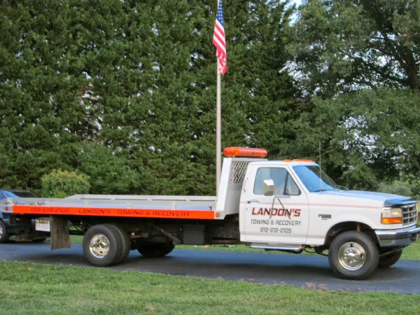 Landon's Towing & Recovery Inc. - photo 2