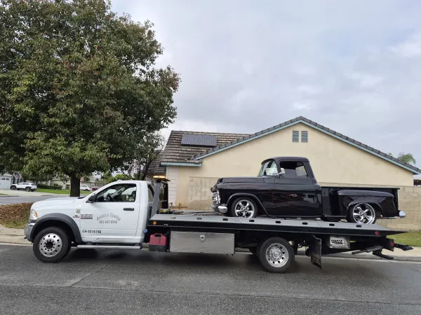 Ayala's Towing - photo 2