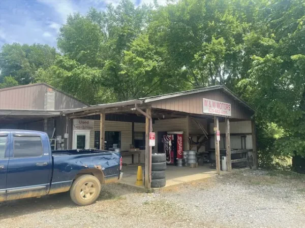 W & W Auto Parts and Towing - photo 3