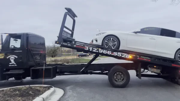 Aldaba Towing & Auto Inc - photo 2