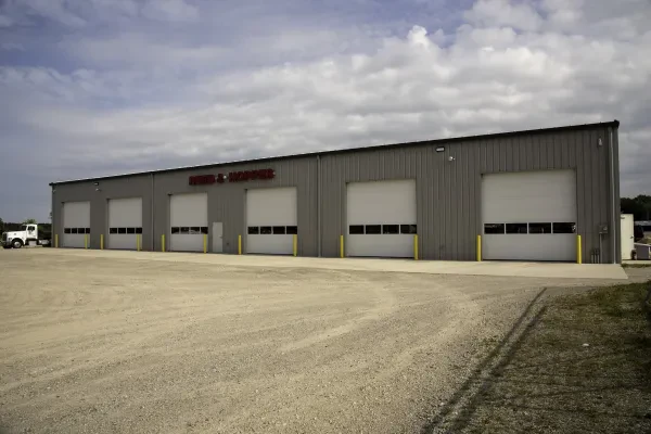 Reed & Hoppes Towing Inc. - photo 2