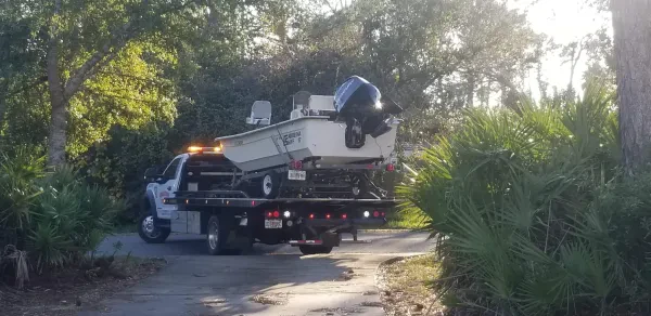 Home Town Towing - photo 4