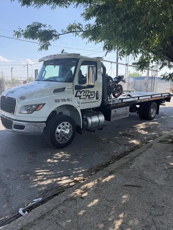 Miles Towing Service - photo 3
