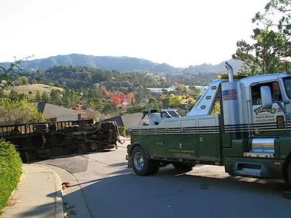Diego Truck Repair Inc - photo 4