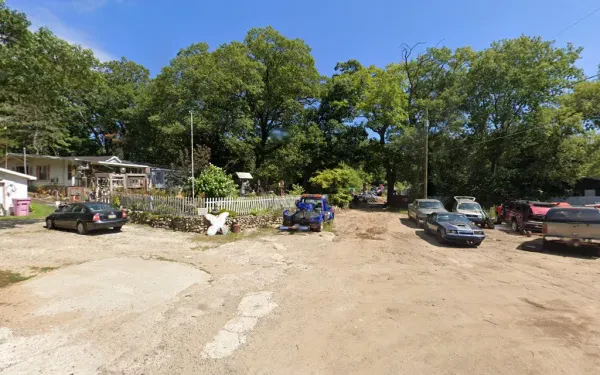Whispering Oaks Auto Salvage - photo 3