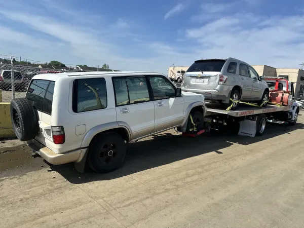 Krayz hauling Towing & Recovery - photo 4