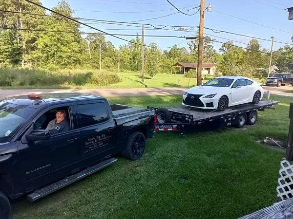Hook'em Up Towing and Recovery Services LLC - photo 2