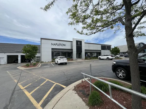 Napleton Lincoln of Schaumburg Service Center - photo 2
