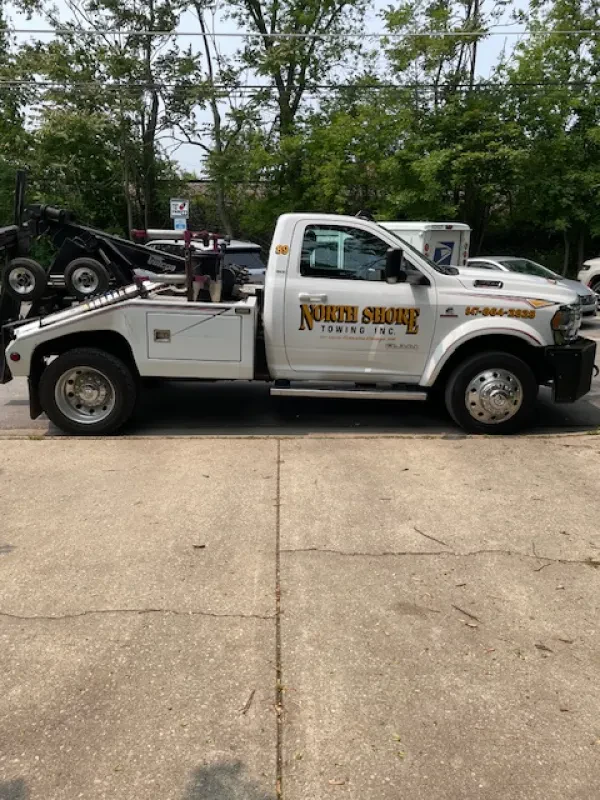 North Shore Towing & Semi Truck Heavy Wrecker - photo 3