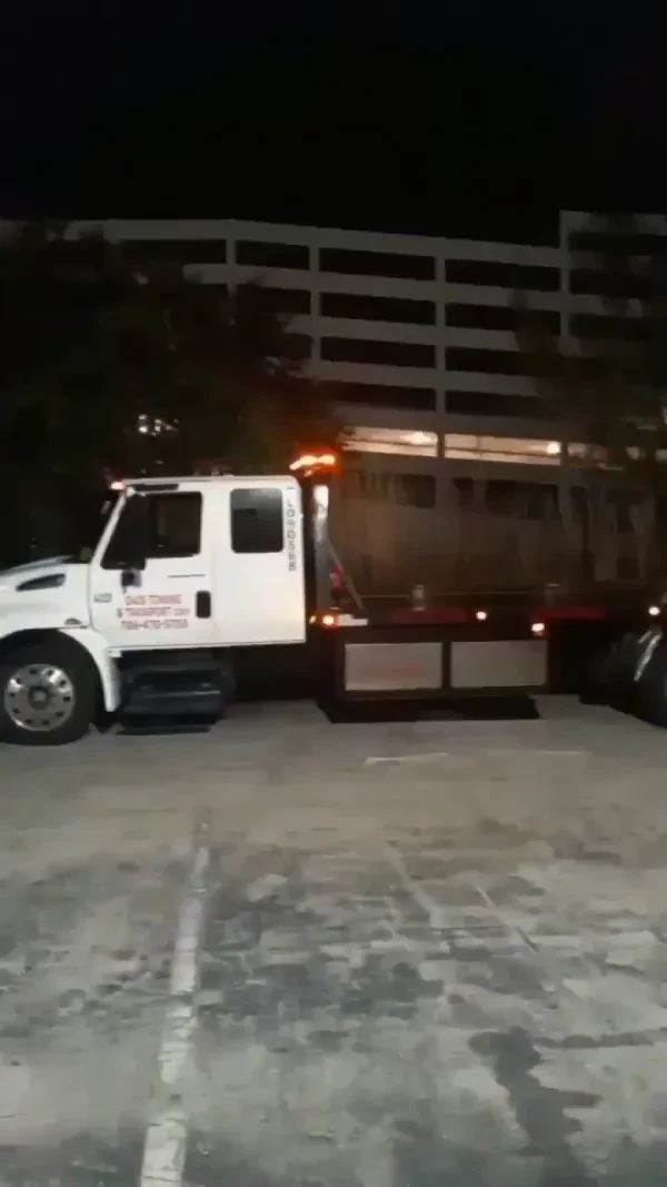 Dade Towing and Transport Corp - photo 2