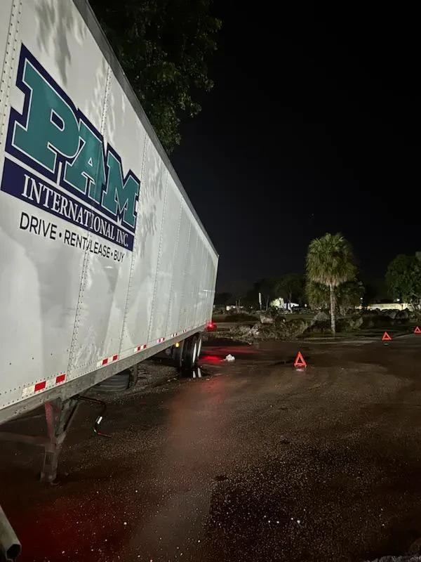 Dade Towing and Transport Corp - photo 3