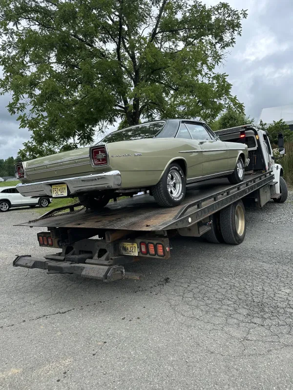 Ford's Towing and Recovery LLC - photo 3