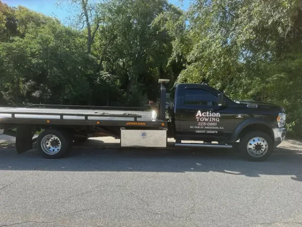 Action Towing and Recovery, LLC - photo 2