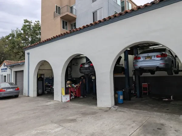 Palo Alto Bimmer - photo 3