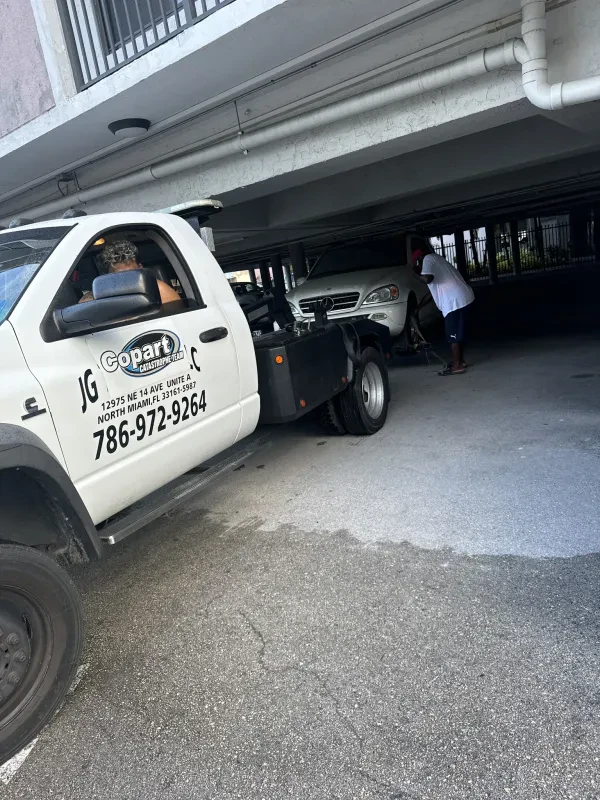 J & L Towing and Recovery, LLC - photo 3