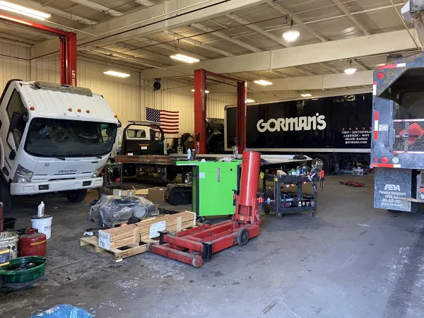 Sellers Commercial Truck Center | Service and Parts Department - photo 2
