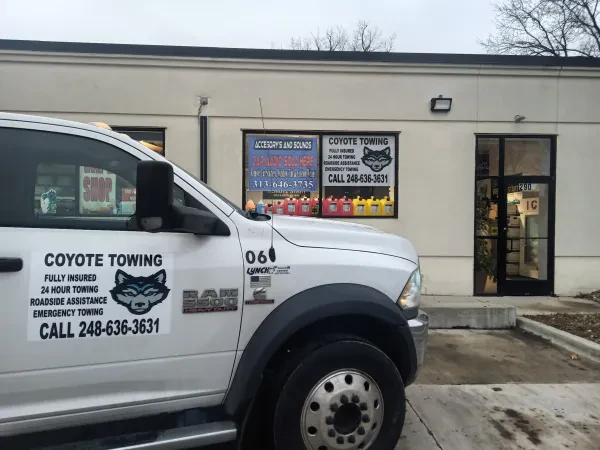 Coyote Towing LLC - photo 2
