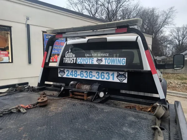 Coyote Towing LLC - photo 3