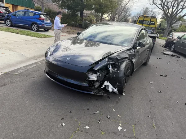 Bay Area AutoWorks & Towing LLC - photo 3