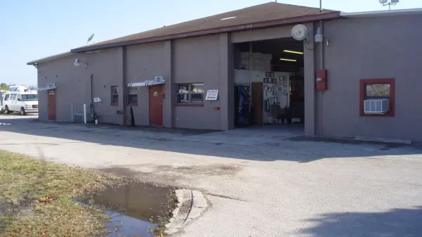 Gene's Auto Frame & Towing - photo 3