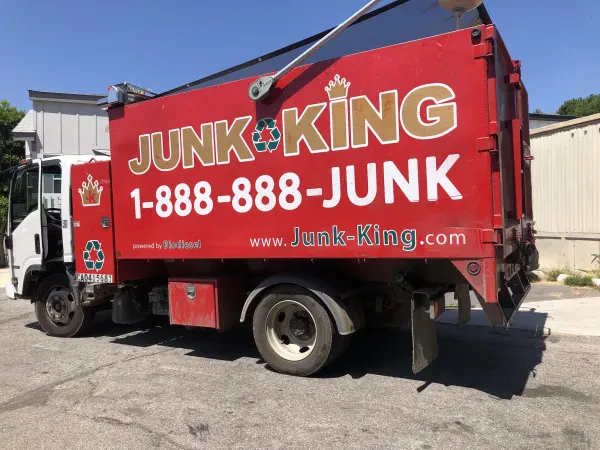 Junk King Los Angeles - photo 4