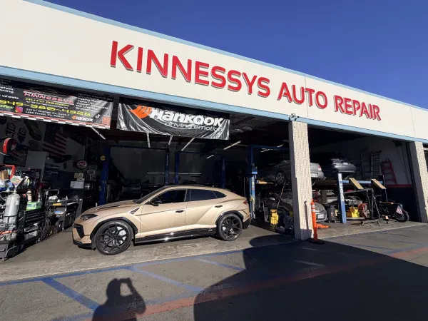 Kinnessys Auto Repair and Auto Collision. - photo 3