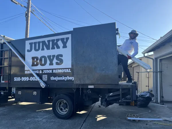 Junky Boys - photo 3