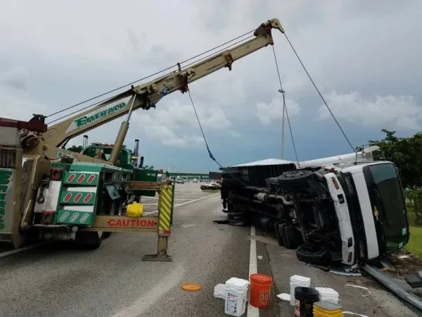 Emerald Towing - photo 4