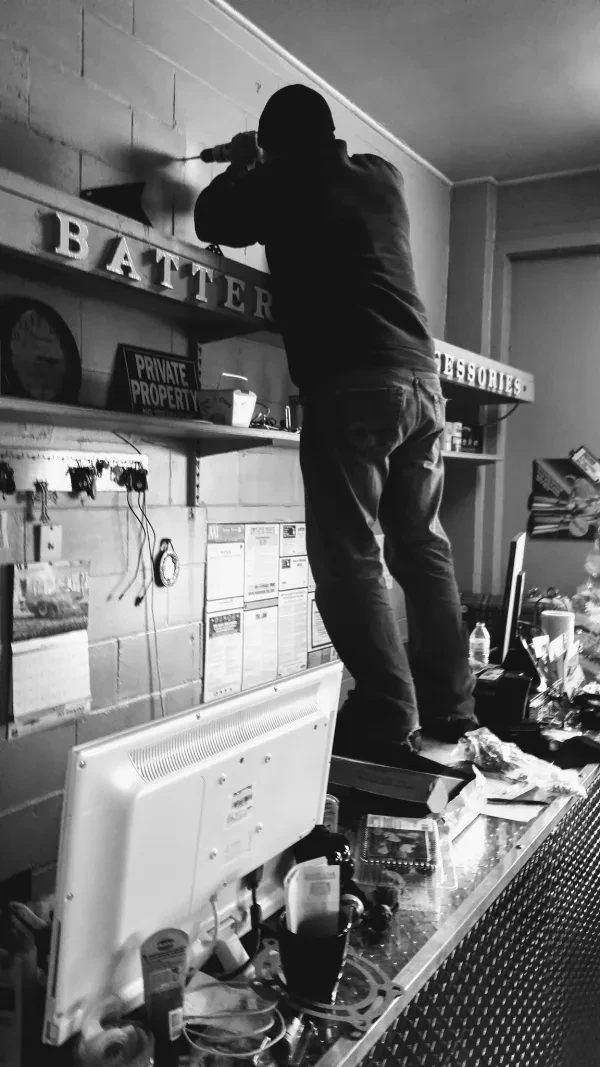 Auto Wrenchers - photo 2