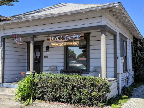 Love's Towing Inc. - photo 4