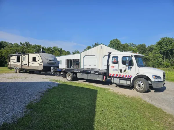 Riddle's 24 Hour Towing & Lockout, LLC - photo 4