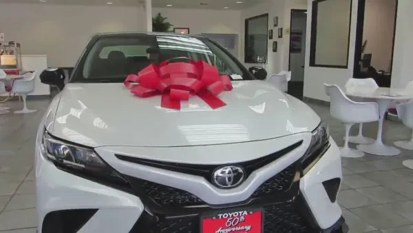 Thousand Oaks Toyota - photo 2