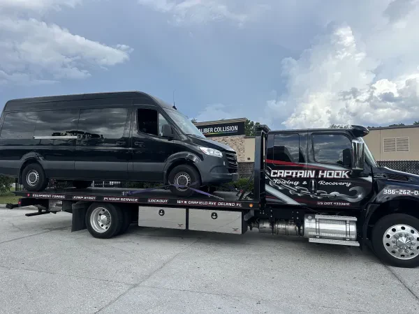 Captain Hook Towing & Storage - photo 2