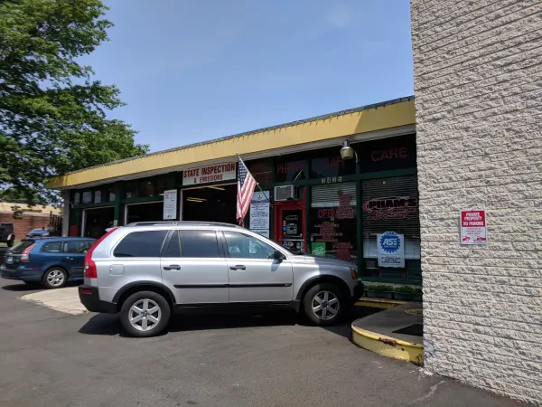 Pham's Car Care Center - photo 3