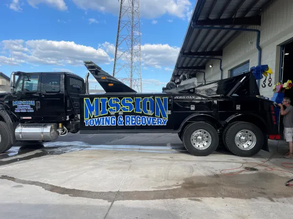 Mission Towing And Recovery - photo 2
