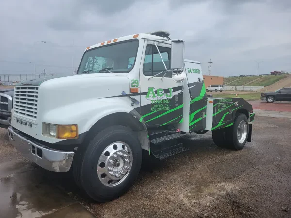 Gonzales Wrecker Service - photo 3