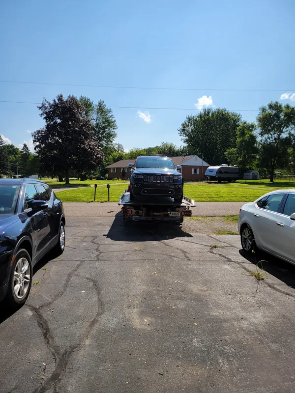 Lonnie's M15 Towing & Recovery - photo 4
