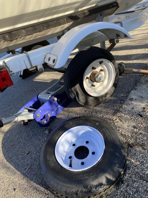 Waukegan Roadside Assistance-Tire & Battery Service - photo 3