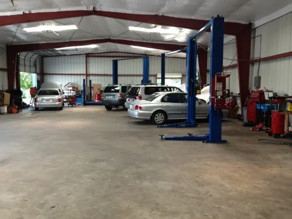 Willie Automotive & Towing Service - photo 3