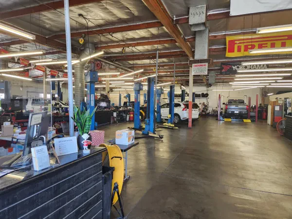 The Auto Service - photo 2