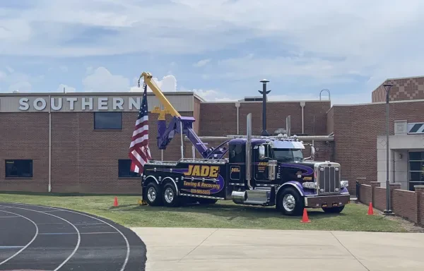 JADE HEAVY DUTY TOWING AND RECOVERY LLC. - photo 2