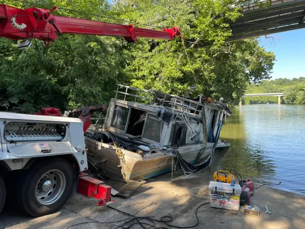 Carey's Towing & Recovery Inc - photo 2