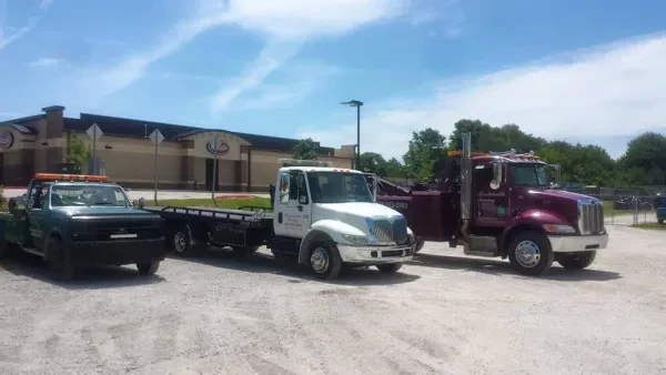 Bentonville Towing - photo 2