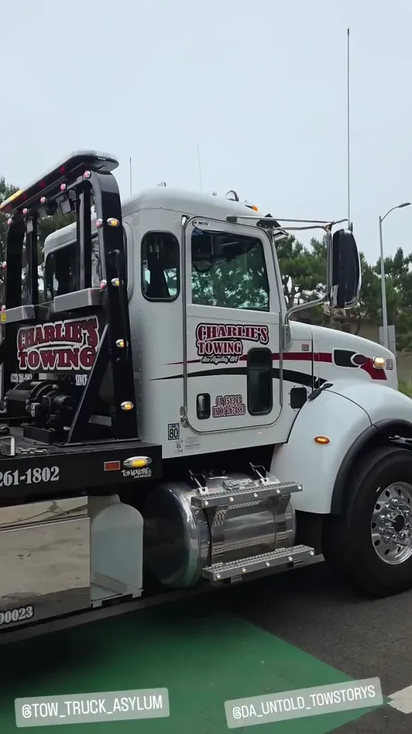 Charlie's 24hr Towing & Heavy Duty - photo 2