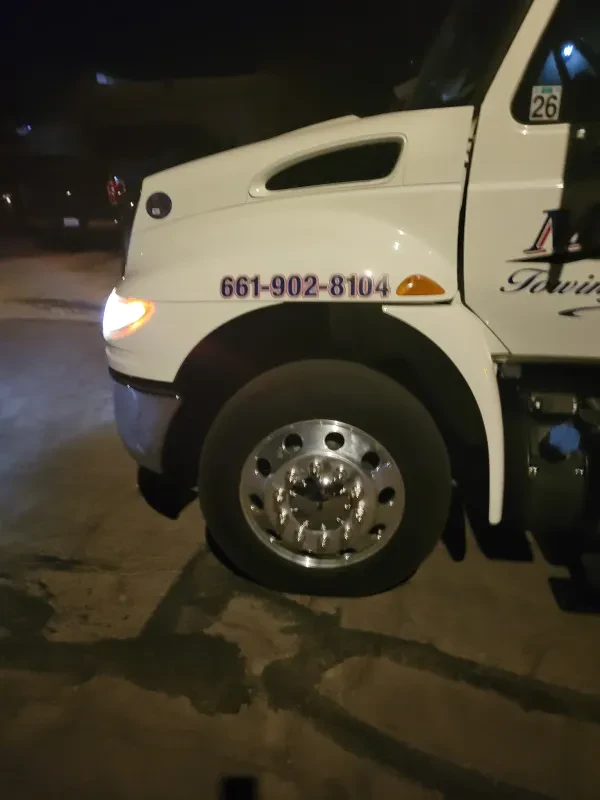 M & O Towing Services - photo 4